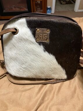 STS Ranchwear Two-Tone Brown and White Hair-On-Hide Crossbody
